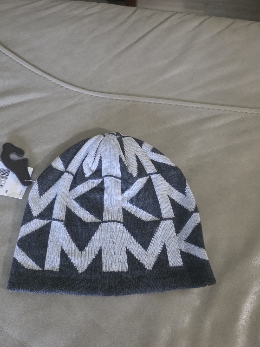 Michael Kors Black & Gray MK Logo Knit Beanie - Picture 3 of 6